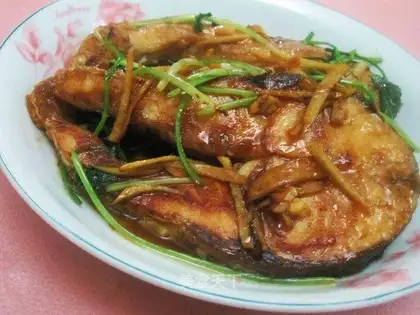 Braised grass carp
