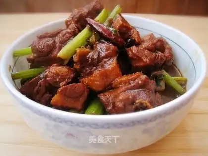 Braised duck legs