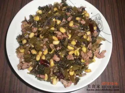 stir-fried soybeans with minced pork and potherb mustard