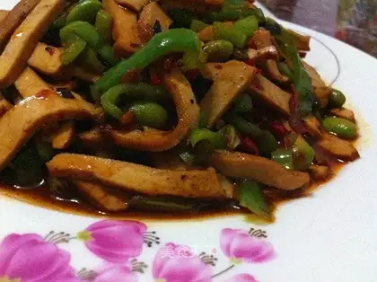 Double pepper dried bean curd