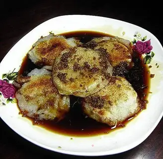 Osmanthus fried glutinous rice cake