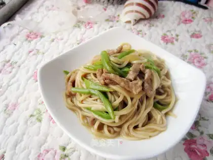 braised noodles with lentils