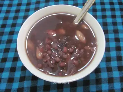 Grains and beautifying porridge