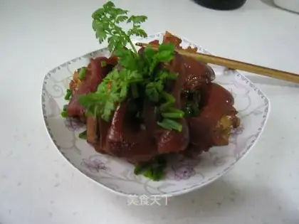 Braised pig's trotters without soy sauce