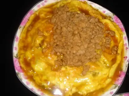 Braised spinach with minced pork and slippery eggs