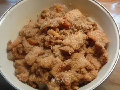 Steamed pork with taro rice flour