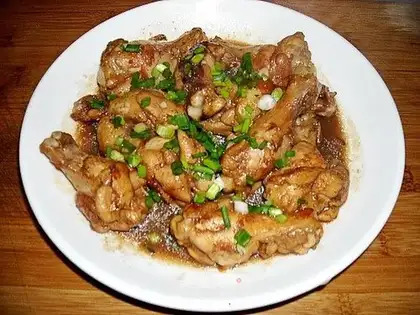 Roasted chicken wings with cola