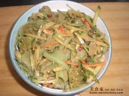Homemade spinach cold noodles