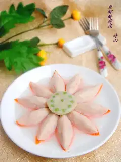 Fish and shrimp drunk lotus flowers