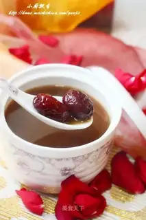 Date, brown sugar, donkey-hide gelatin soup