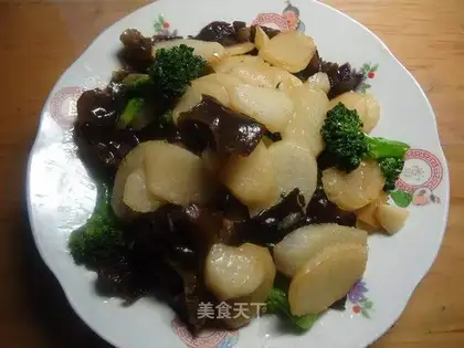 Fried yam with broccoli