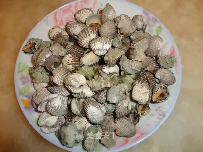 White boiled blood clam