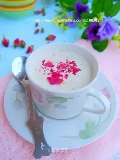 Peanut rose dew