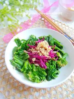 Garlic and spinach stem