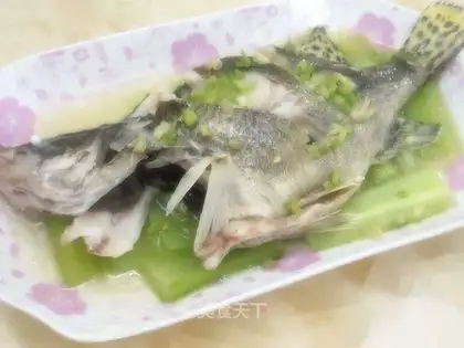 Steamed mandarin fish