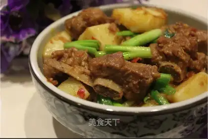 Roasted pork ribs with potatoes