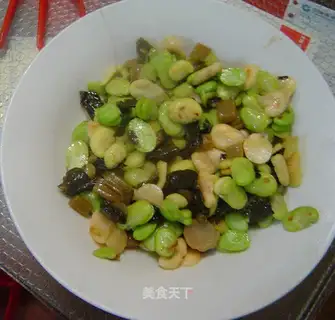 stir-fried broad beans with fermented vegetables