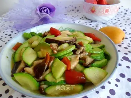 stir-fried zucchini with mushrooms