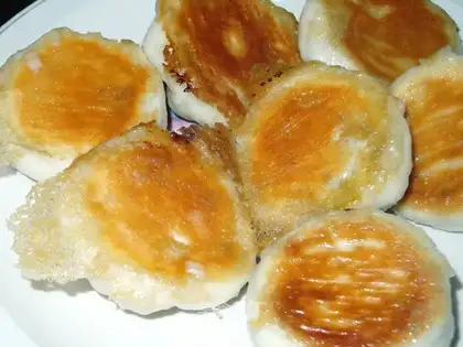 Small rapeseed pan-fried buns