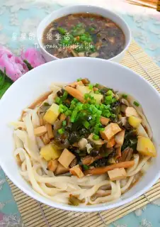 Shanxi noodles with diced pork