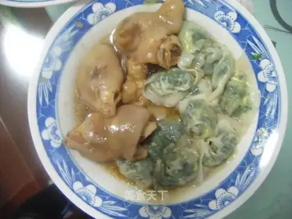 Pork knuckle wonton