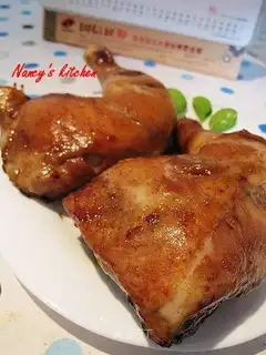 Roasted chicken legs with honey sauce
