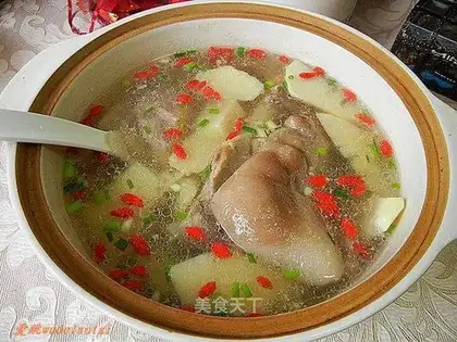 Spring bamboo shoots pickled and fresh
