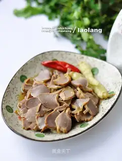 Chicken gizzards with pickled pepper