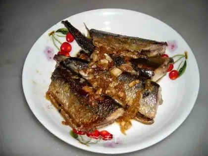Dry fried saury