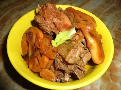 Stewed lotus root with duck meat