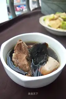 Shenglu tofu and dragon bone soup