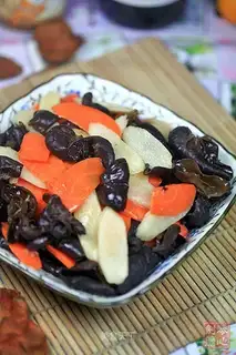 stir-fried fungus with iron bar yam