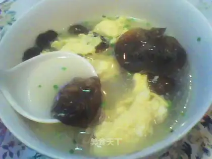 Black fungus egg soup