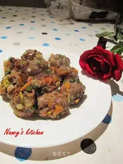 Three fresh beef meatballs