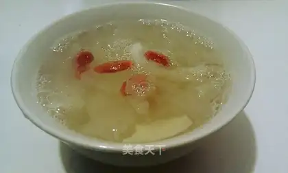 Lily and tremella soup