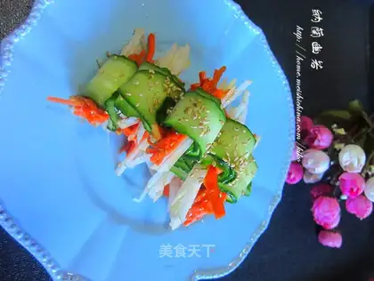 Korean style cucumber roll with spicy sauce