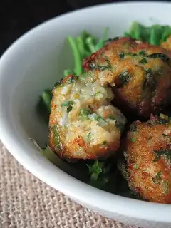 fried vegetarian meatballs