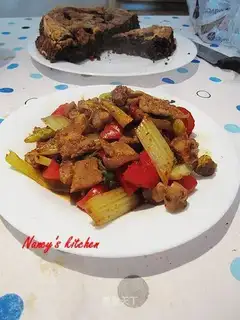 Sauce twice-cooked pork with vegetarian XO sauce