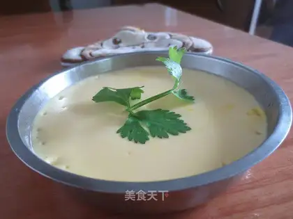 Steamed eggs with milk