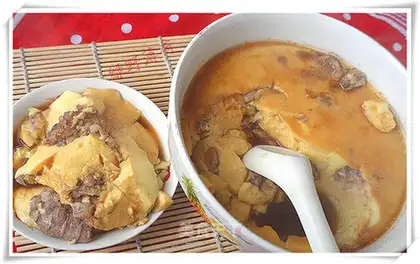 Steamed egg custard with pork skin shrimp