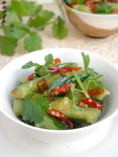 Spicy cucumber mixed