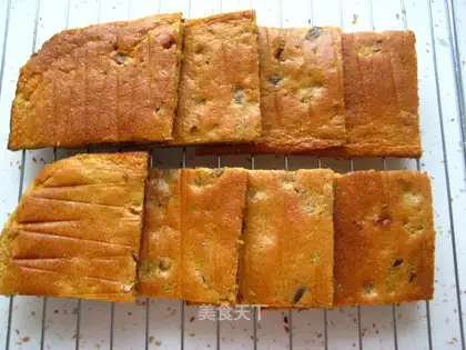 Yogurt jujube cake