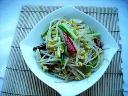 Fried soybean sprouts