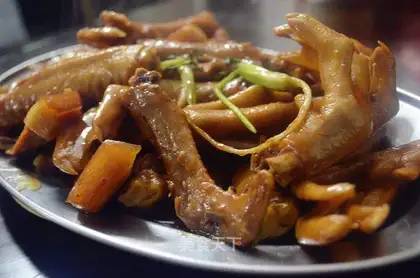 Braised duck feet and duck fins with ginger