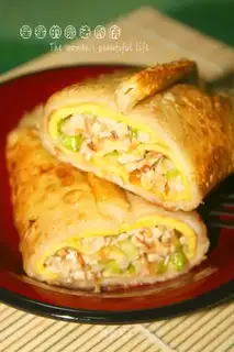 Egg roll and leek box