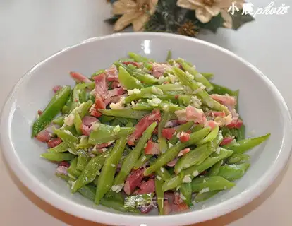 stir-fried bacon with long lentils