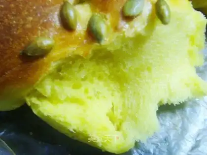 Pumpkin braid bread