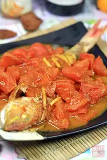 Boiled Sequoia Fish with Tomato