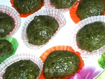 Black sesame Qingming cake