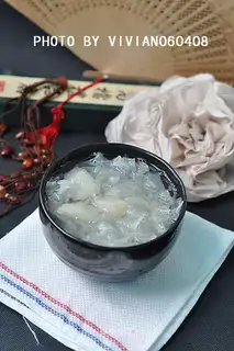 Tremella pear soup